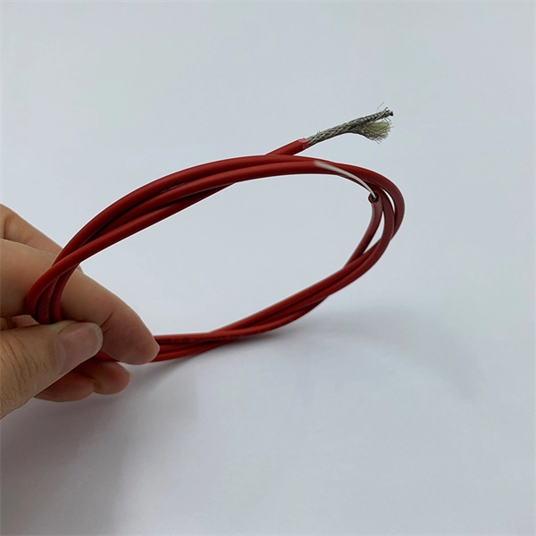 How to adjust the brightness of a fiber optic sensor switch 