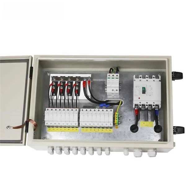 Comparison of Anti-tracking and Selection Performance of Optical Wave Multiplexers